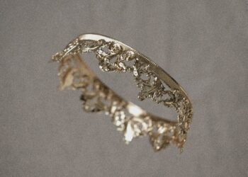 Crowns Down – Josh Baldwin, Gateway Worship