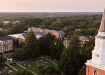 Alistair Begg Encourages Us to Pray for Our Pastors