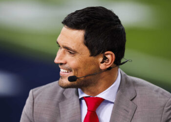 Ex-NFL Star As soon as Laughed at ‘Jesus Freak’ Trainer — Then All the pieces Modified When He Opened a Bible