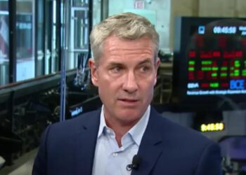 Why did Astronomer’s CEO should resign over his affair?