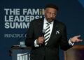 Tony Evans returns to preaching after stepping away over sin