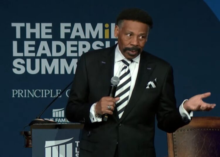 Tony Evans returns to preaching after stepping away over sin