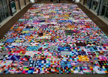 Beautiful exhibition of “symbols of affection” go on show in Glasgow