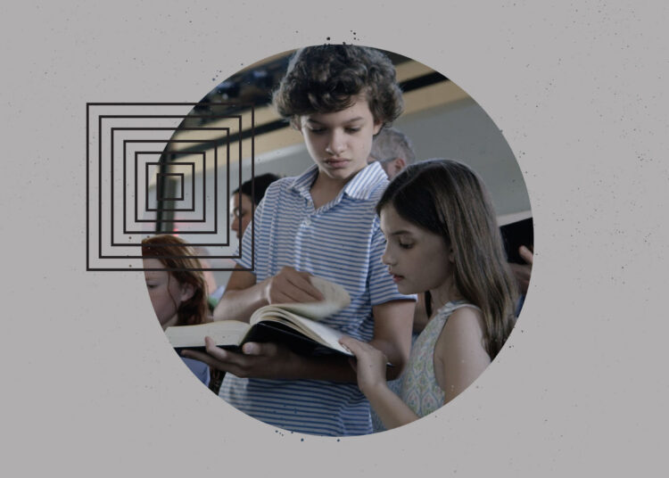 7 Ideas for Instructing Youngsters to Reward God with Their Coronary heart and Voice