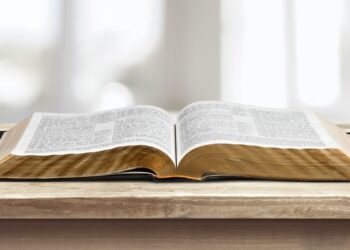 Sola Scriptura – 5 Issues All Christians Ought to Perceive