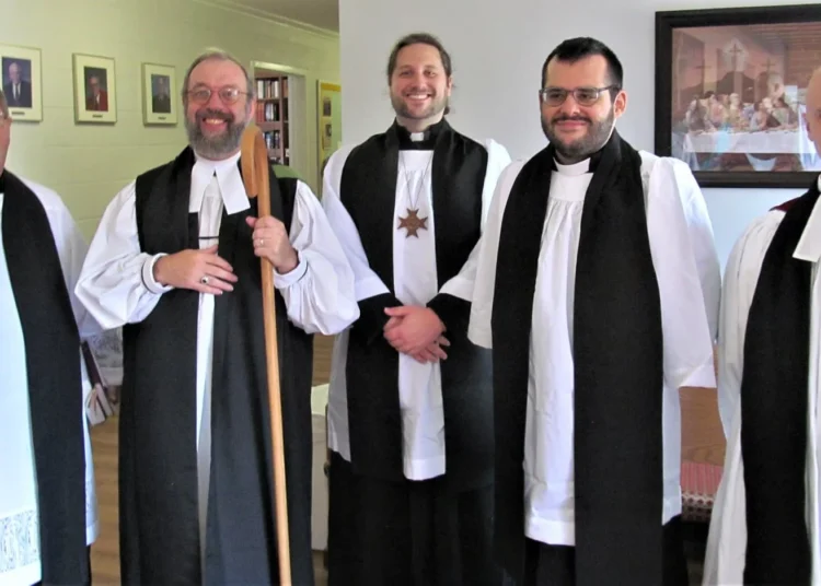 Persevering with Anglicans Break up Over Churchmanship