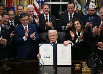 Trump’s week in evaluate: Syrian president go to, shutdown ends