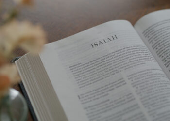 The E-book of Isaiah Facilities Across the Hope of the Coming of Christ