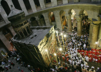 Israel permits entry to Holy Sepulchre after preliminary Palm Sunday rejection