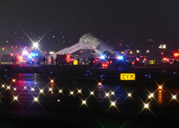 Deadly Crash at LaGuardia Sends Extra Than 40 to the Hospital