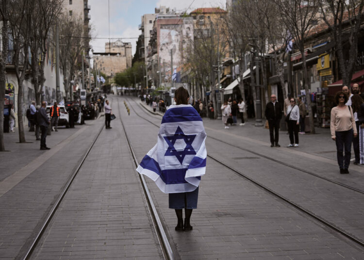 Israel Marks Memorial Day, Jewish Leaders Signal Apology Letter, as Clock Ticks on 2 Ceasefires